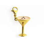 Goldener Espresso Martini Charm vor weißem Hintergrund